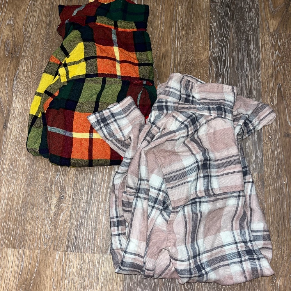 American Eagle flannel: two
